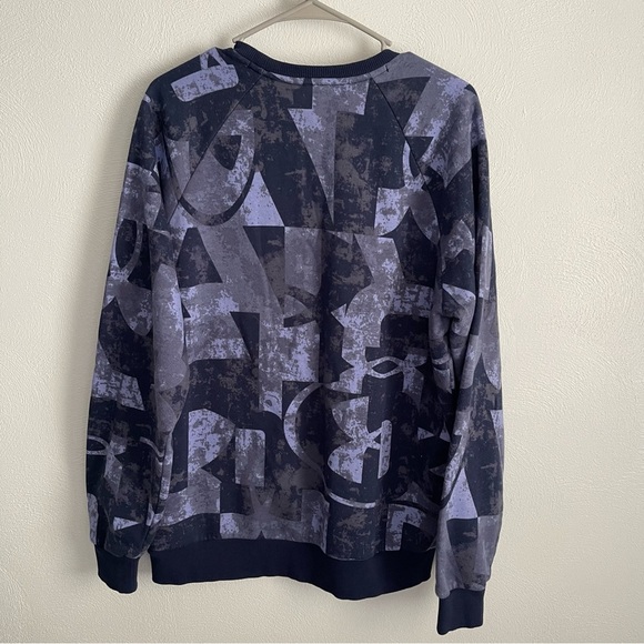 UA men’s Terry Crew Neck sweatshirt geometric logo design size medium blue gray - Picture 2 of 2